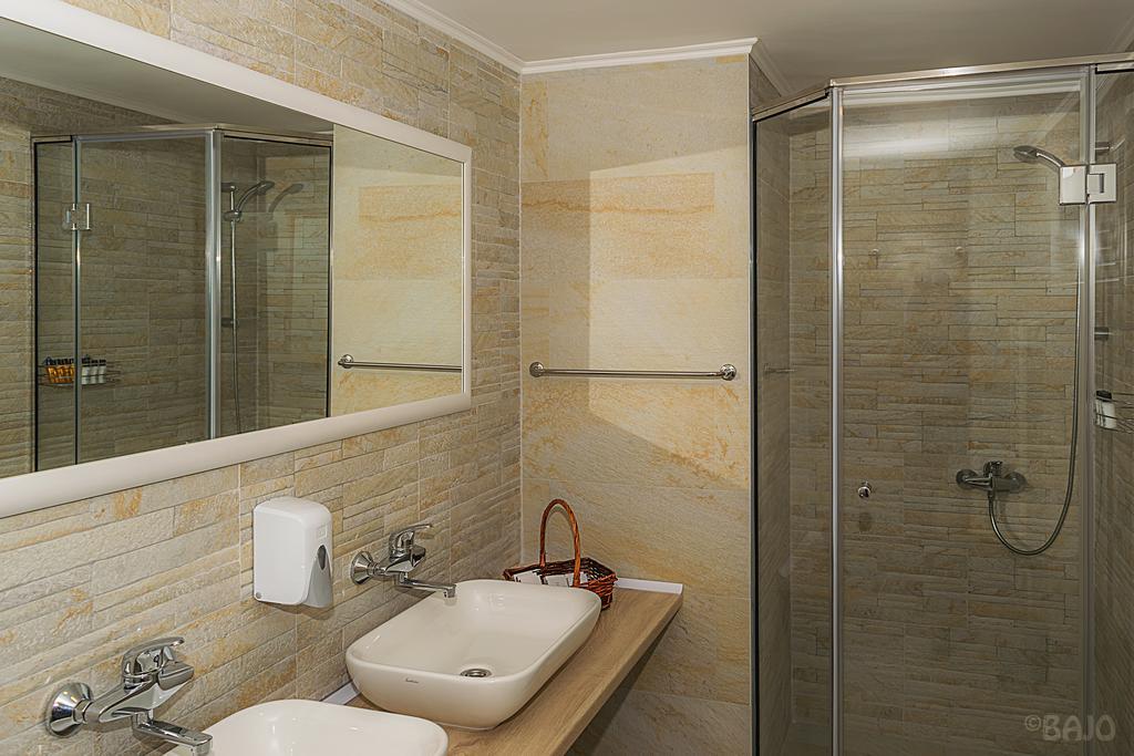 Motel Vila Andrea Сараево Экстерьер фото